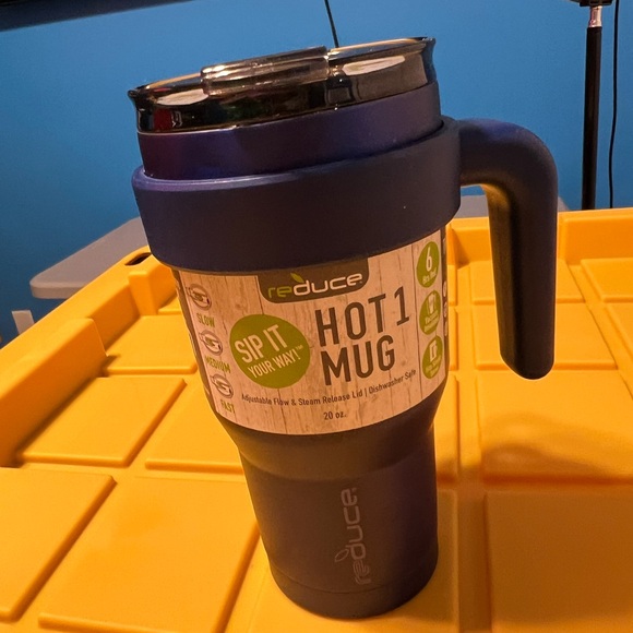 Reduce Hot1 Mug, a vacuum-insulated stainless steel travel mug designed for hot - Picture 1 of 5